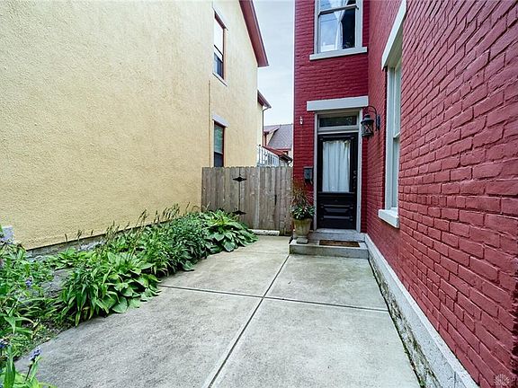 3rd image of 114 Green St
