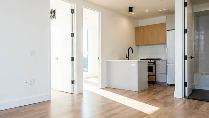 Rented by Nooklyn NYC LLC | media 43