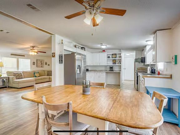 5th image of 5658 Charter Cir