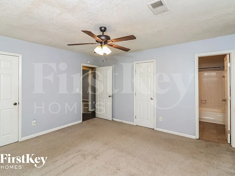 1060 Forest Path — Photo 10