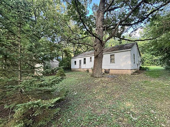 2nd image of 928 Julien St