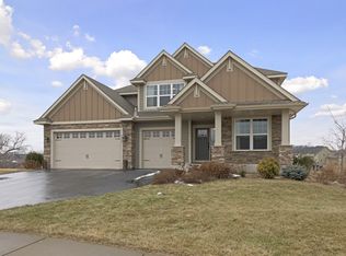 8930 Highview Ct, Victoria, MN 55386