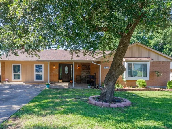 2525 Cardinal Ct, Mesquite, TX 75149