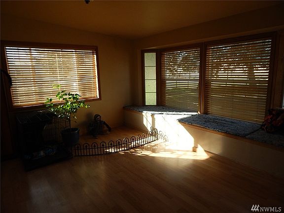 4th image of 22898 Gravelle Rd N