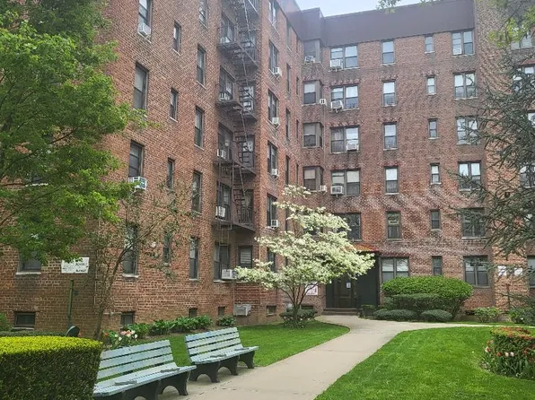 2280 Burnett Street image 1 of 8