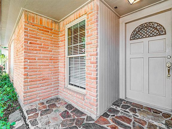 4th image of 11303 Montverde Ln