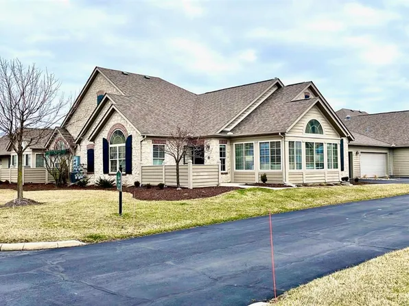 2750 Canterbury Cir #D, Pt Clinton, OH 43452