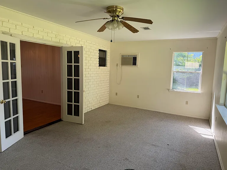 1909 Live Oak Dr — Photo 7