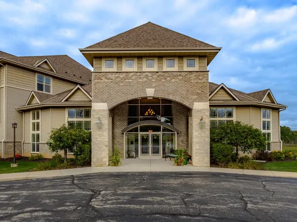 230 Hilldale DRIVE #1111, Hartford, WI 53027