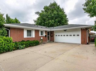 3471 Glencove Ln, Dubuque, IA 52002