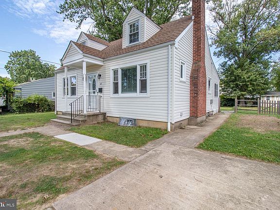 3rd image of 45 Rutledge Ave