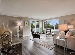 7501 Greenwood Ave N APT 402, Seattle, WA 98103