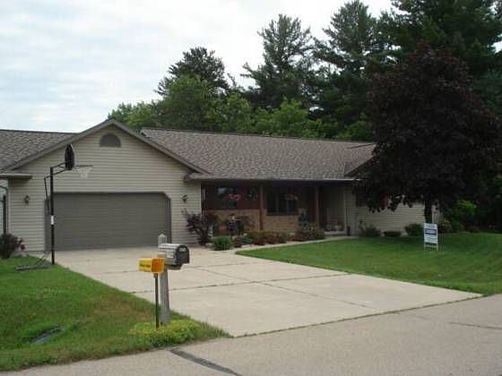 1st image of 113 Country Club Dr