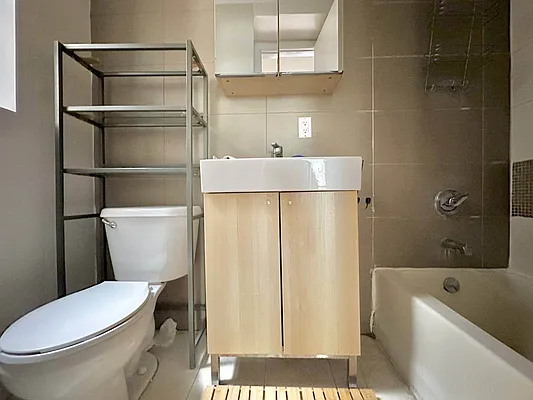 Rented by Doorway NYC, LLC | media 16