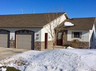 2815 11th St SE, Minot, ND 58701