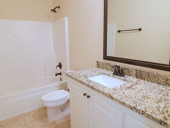 3rd image of 109 Piper Crest Ln