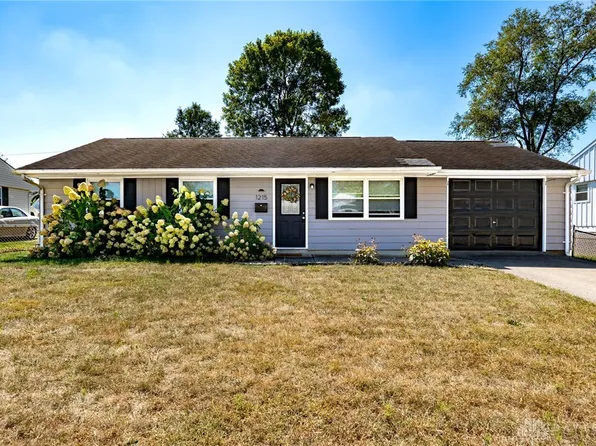 1215 Chalet Ave, New Carlisle, OH 45344