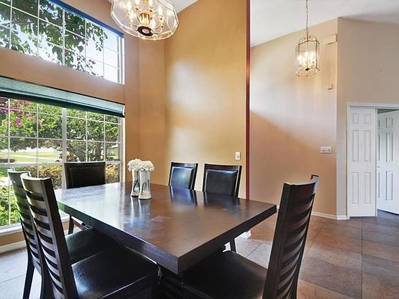 4th image of 1127 Lake Legro Ct