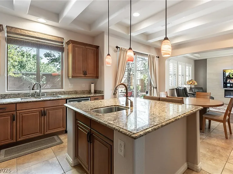 1041 Baronet Dr — Photo 14