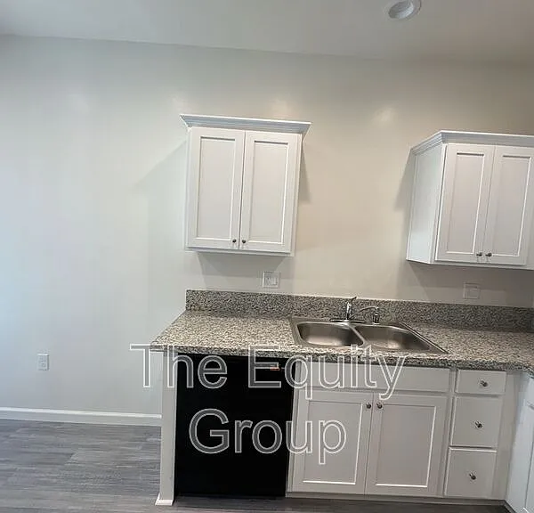 735 S Pinkham #102 — Photo 11