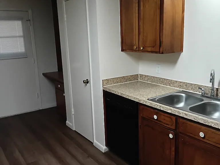 317 Hampton Ct #317 — Photo 11