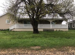 709 S Garitty St, Frost, TX 76641