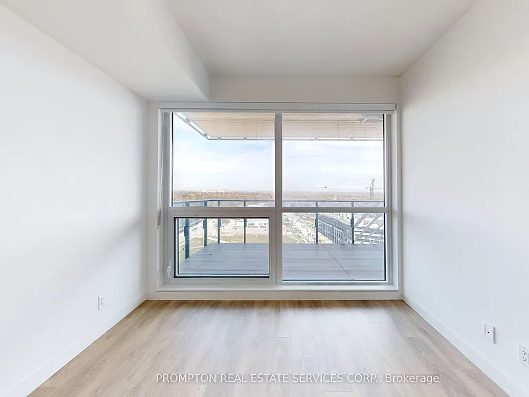 25 McMahon Dr #1110 — Photo 28