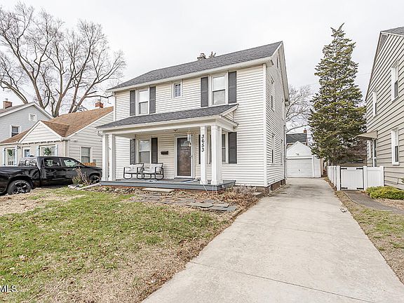 2nd image of 3653 Woodmont Rd