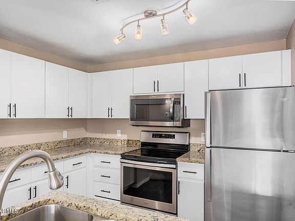 3rd image of 5302 E VAN BUREN Street #2024