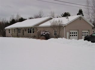 960 Grant Rd, Kenduskeag, ME 04450