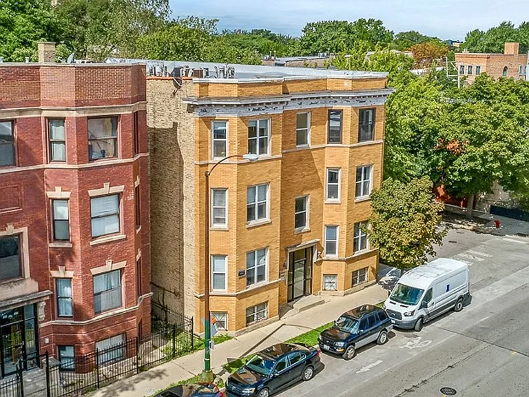 1022-24 N. Damen / 2009 W. Cortez — Photo 17