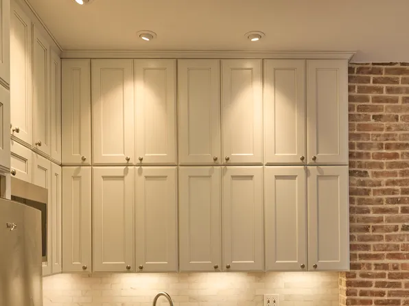 319 West 75th Street image 10 of 20