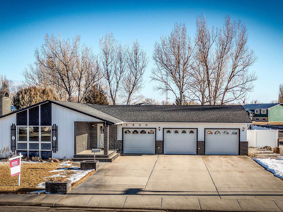 1st image of 1800 Circle Rd