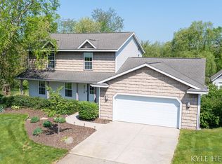 8718 Little Bend Ct, Middleville, MI 49333