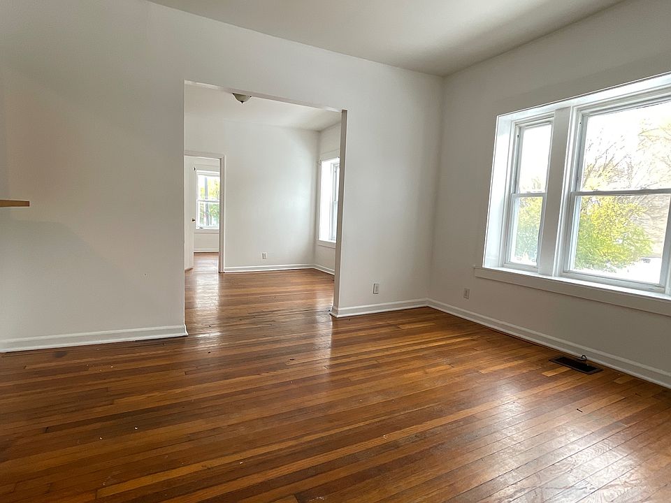 Living/Dining w/o Furniture