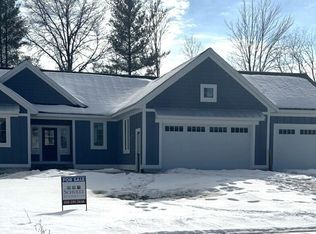 4716 Hidden Ridge Dr, Hudsonville, MI 49426