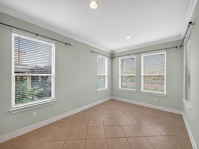 2062 Redbay Ave — Photo 18
