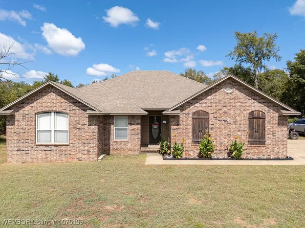 1224 Kezer Dr, Cedarville, AR 72932