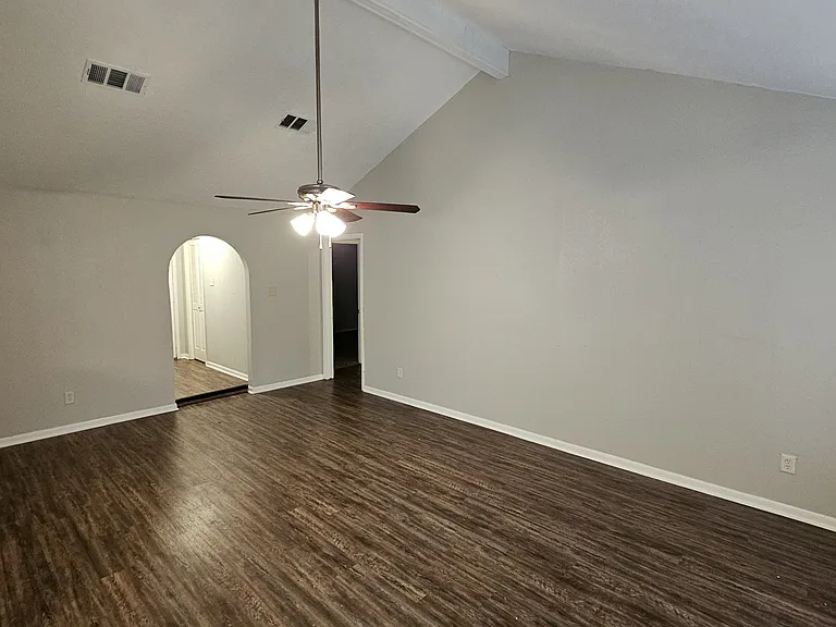 1404 Cactus St — Photo 10