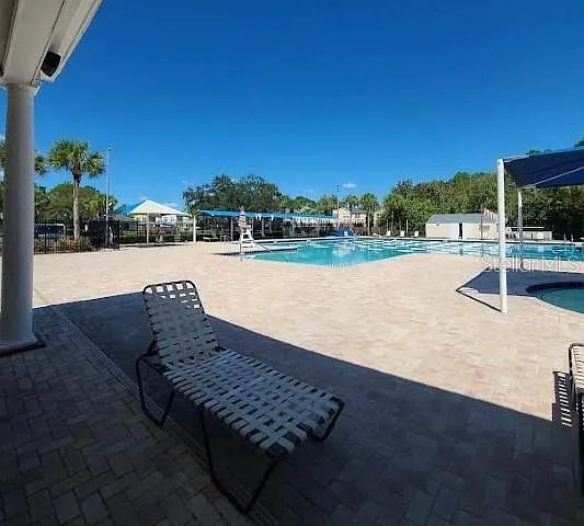 12415 Berkeley Square Dr — Photo 35
