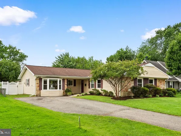 12327 Flamingo Ln, Bowie, MD 20715