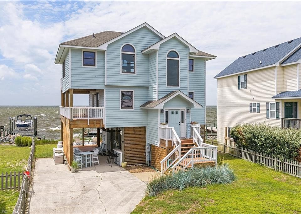 1st image of 2003 Harbour View Dr