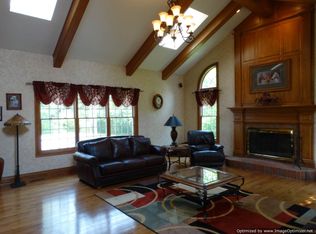 11160 River Rd, Chardon, OH 44024