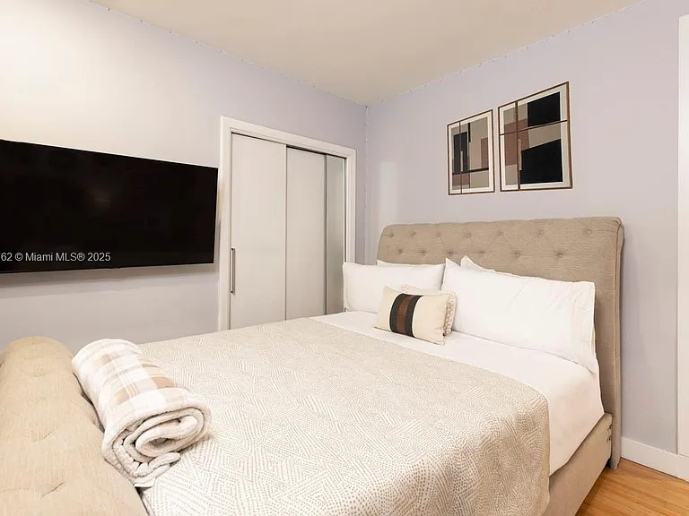 1535 Robbia Ave — Photo 14