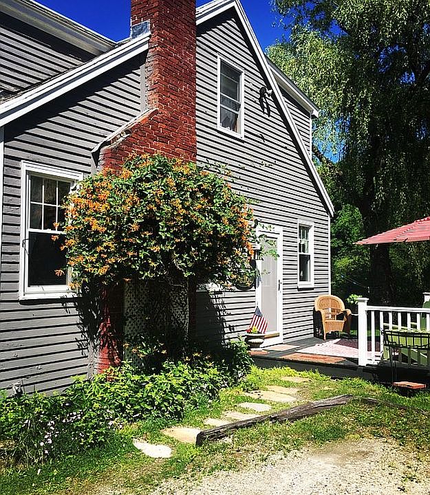 2nd image of 1934 Richville Rd