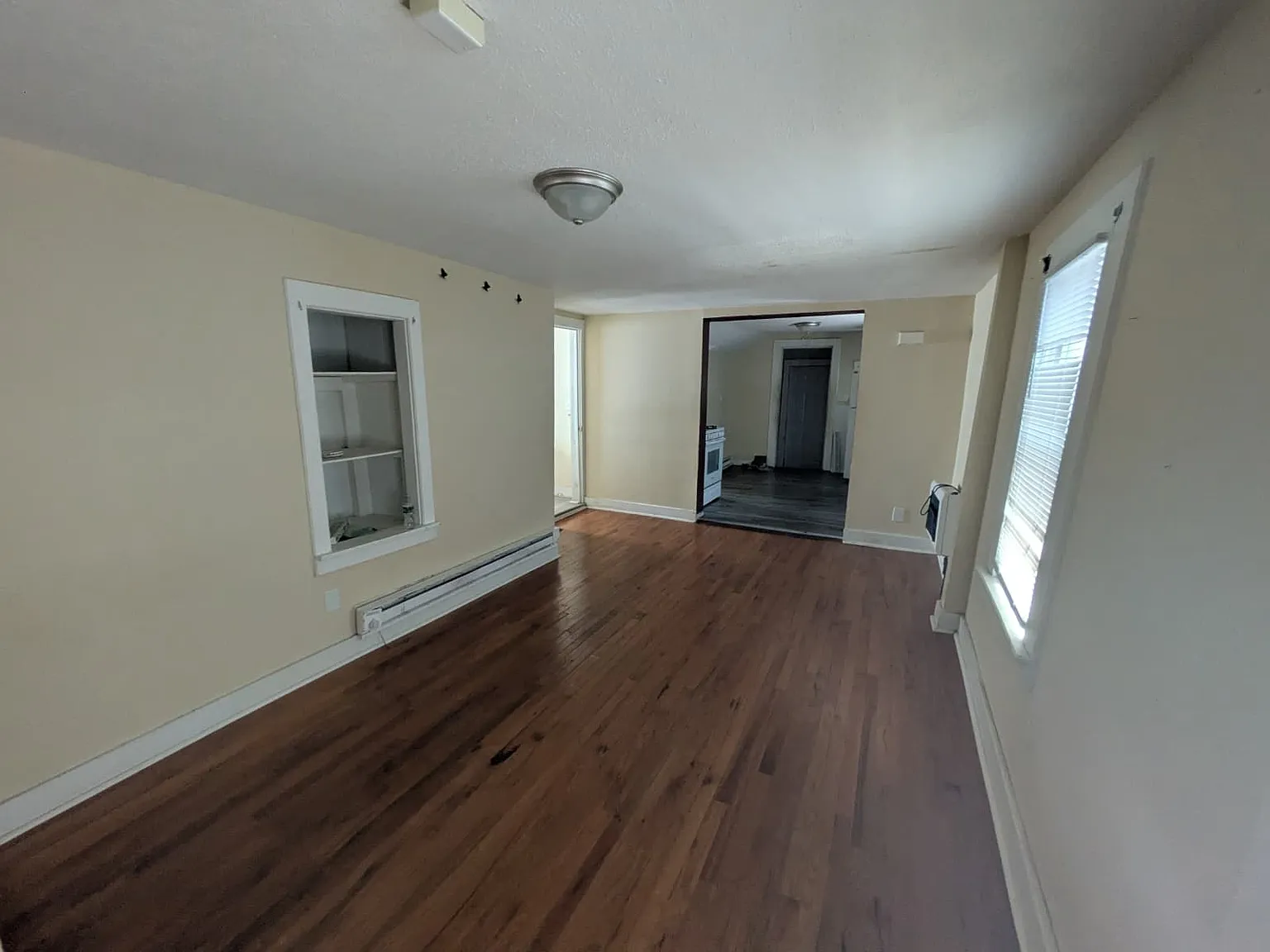 4 bed, $2,250 — Photo 2
