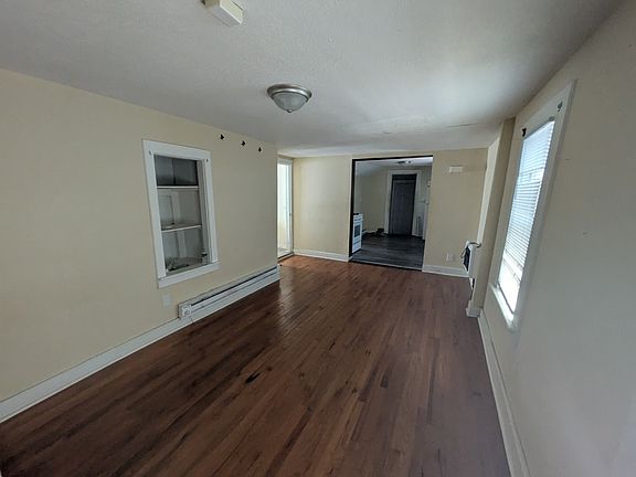 2nd image of 842 Congress Ave #1H
