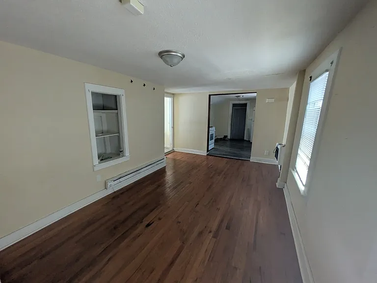 842 Congress Ave #1H — Photo 2