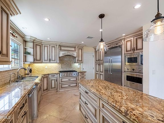 5th image of 5533 Modena Pl