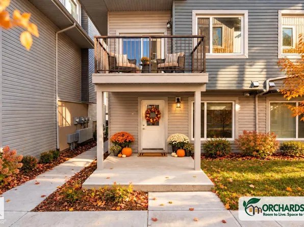 8160 Orchards Grn SW #53, Edmonton, AB T6X 2X5